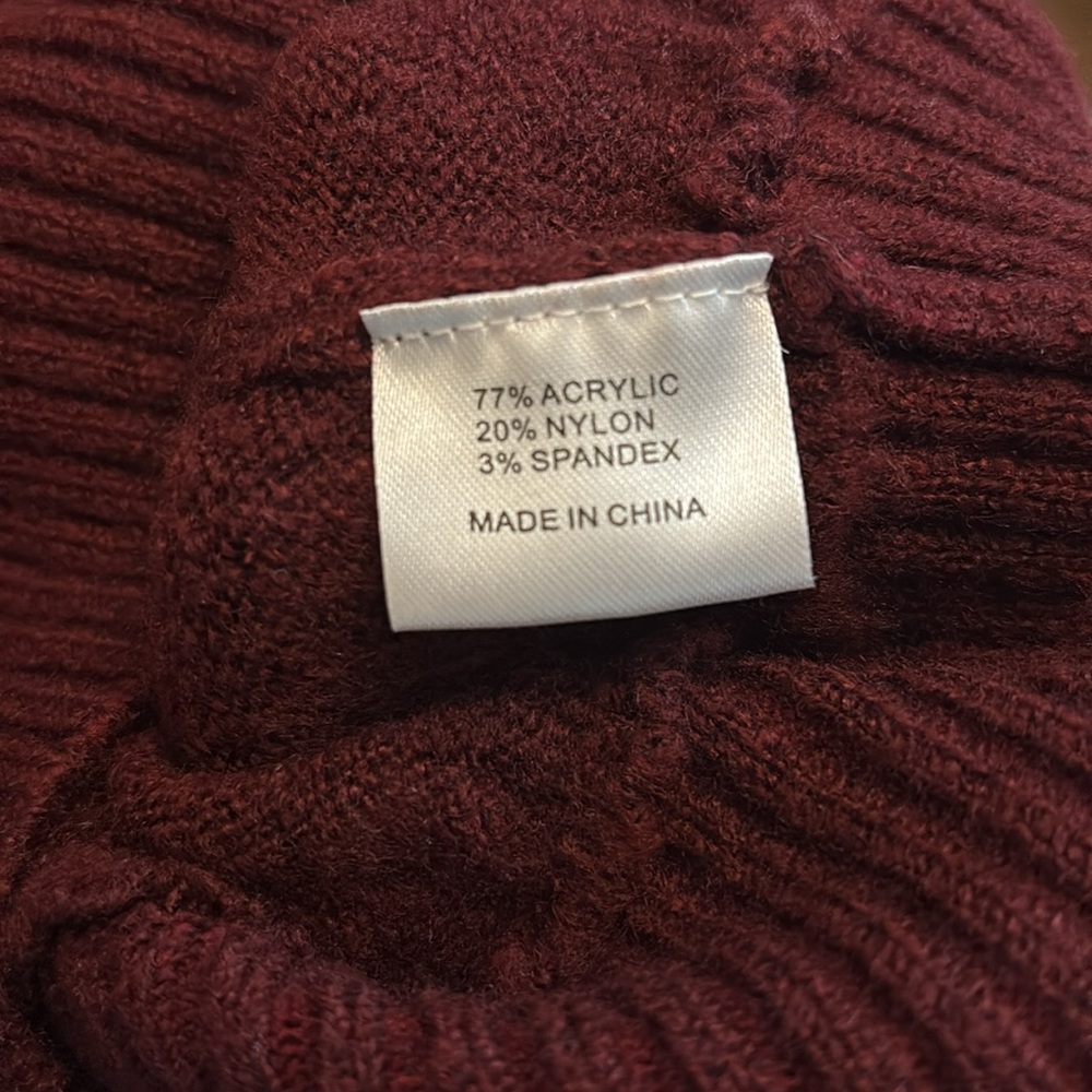 NWOT Magnolia Boutique V-neck Sweater - Picture 6 of 6